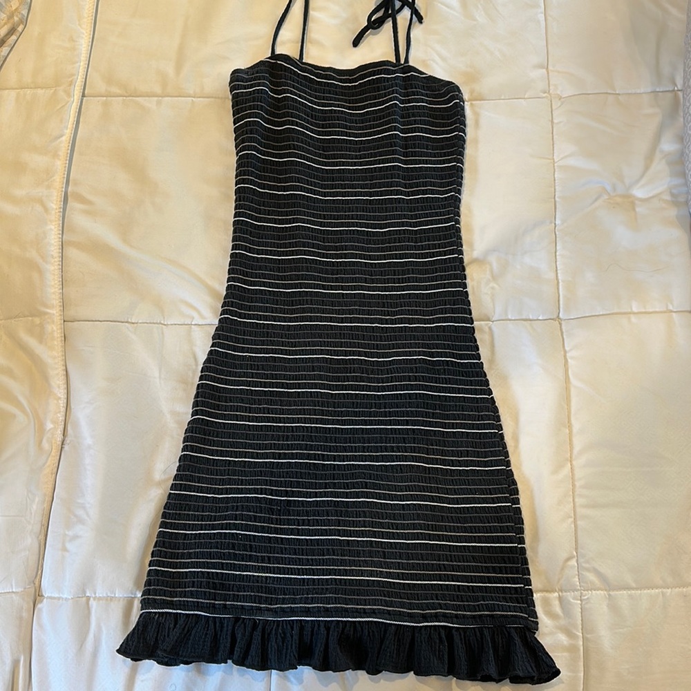 Black ribbed dress